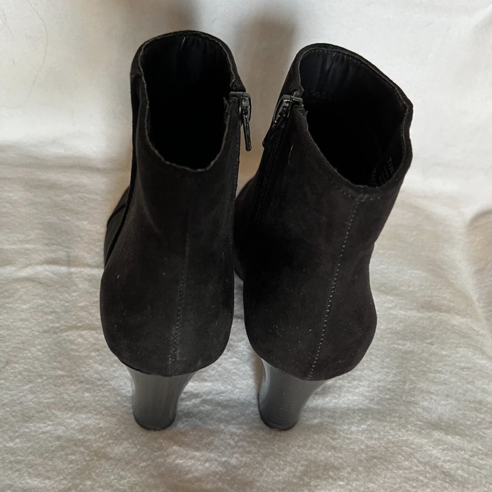Aerosoles Heelrest Ankle Height Boots/Suede Black Size 7 1/2M - Picture 5 of 8
